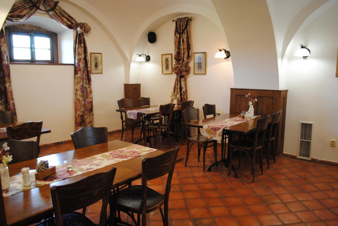 Penzion Na Fare Dubenec Extérieur photo
